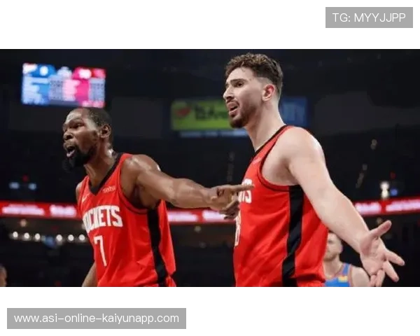 休斯敦火箭快速推进,阿尔佩伦申京策应成功